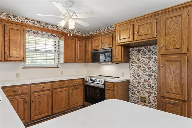 Photo 6 — 4813 E Wilcox Lane, Yukon, OK 73099