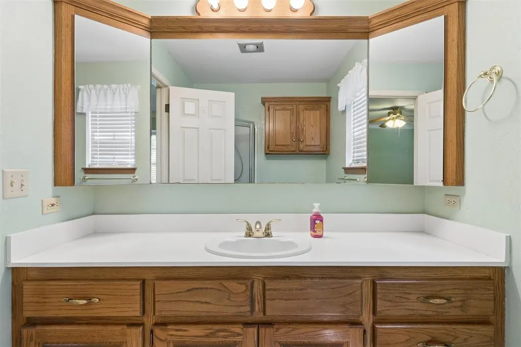 Photo 18 — 4813 E Wilcox Lane, Yukon, OK 73099