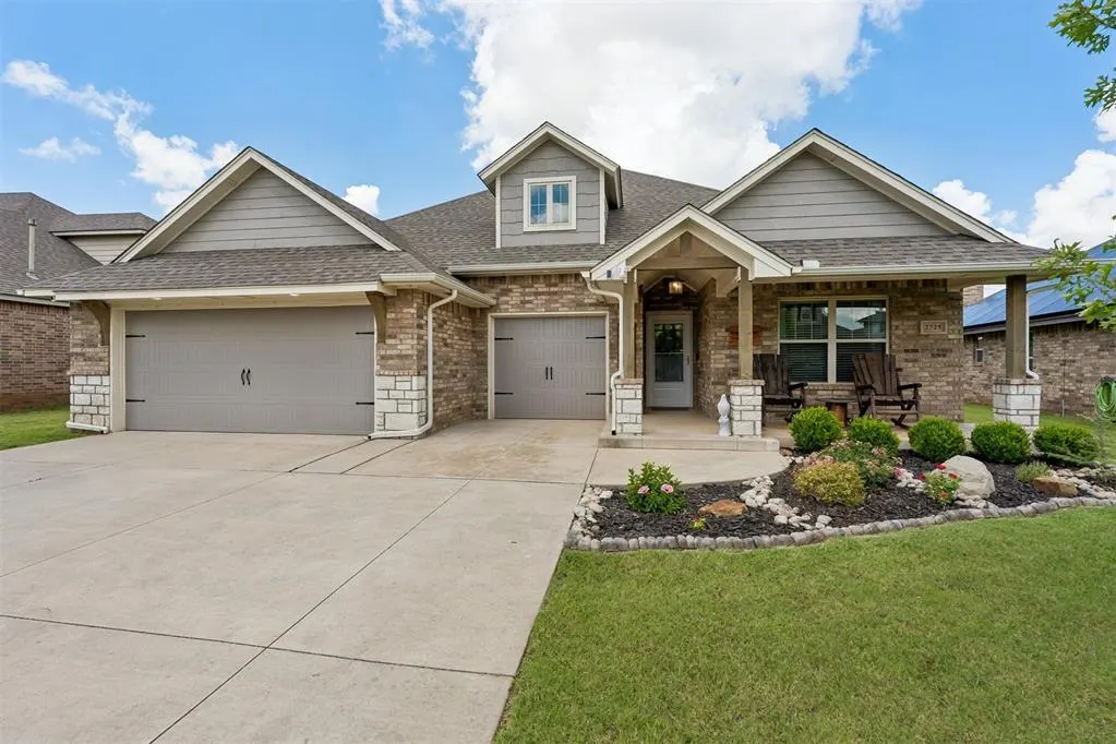 Front exterior — 2725 Sunflower Drive, Edmond, OK 73013