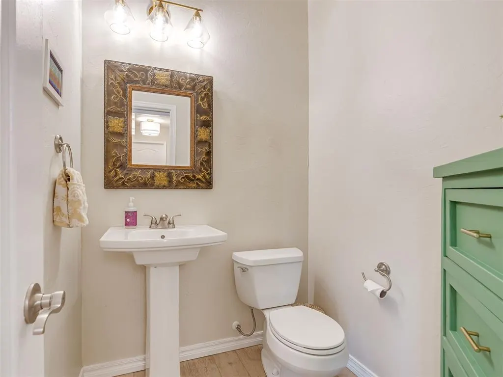 Photo 26 — 10625 NW 37th Street, Yukon, OK 73099