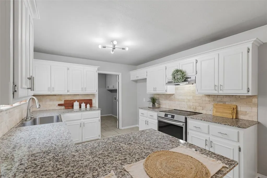 Photo 9 — 709 Palo Verde Court, Yukon, OK 73099