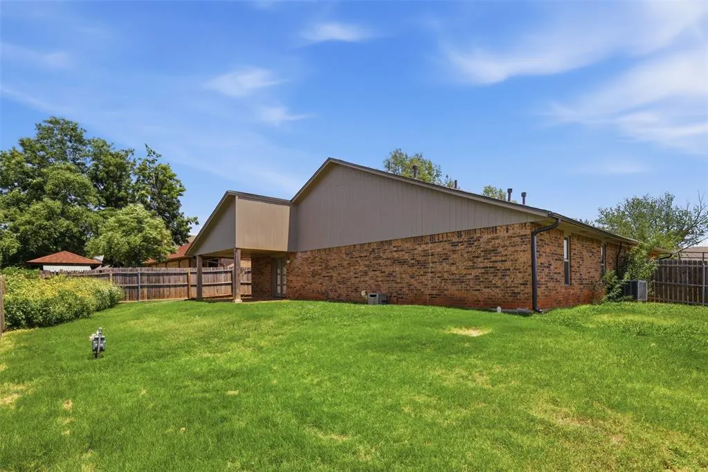 Photo 23 — 709 Palo Verde Court, Yukon, OK 73099
