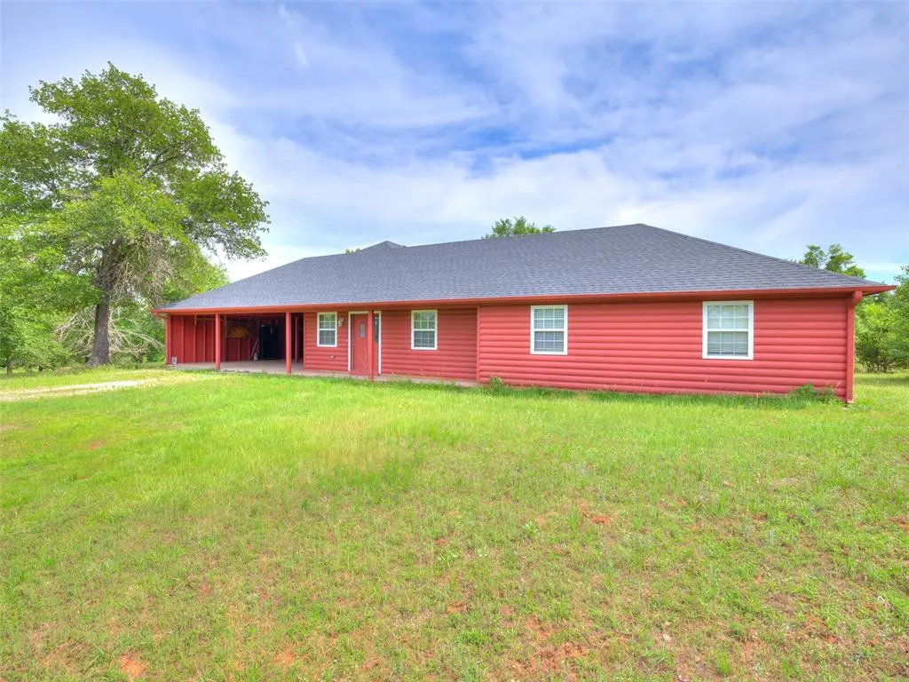 Photo 3 — 34382 W 221st Street, Bristow, OK 74010