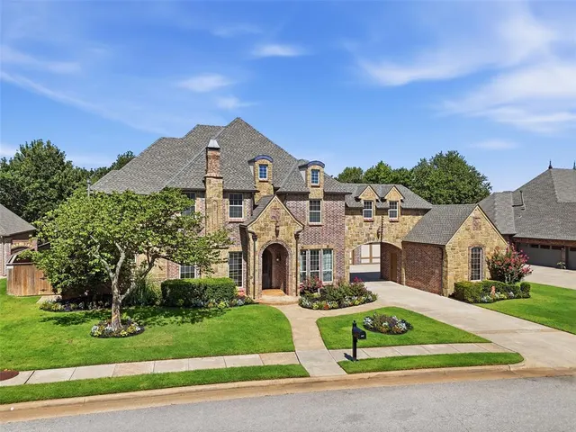 Photo 2 — 4301 Slate Bridge Road, Edmond, OK 73034