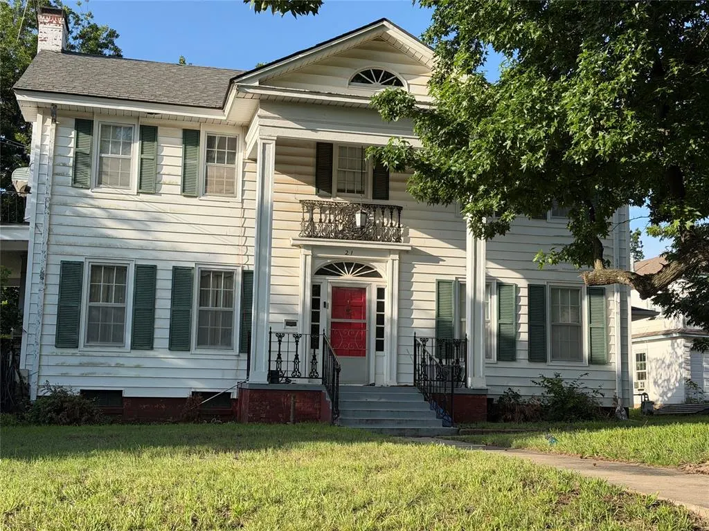 Front exterior — 21 E Ayre Street, Shawnee, OK 74801