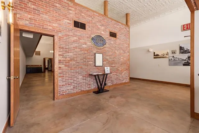 Photo 4 — 218 W Main Street, Stroud, OK 74079