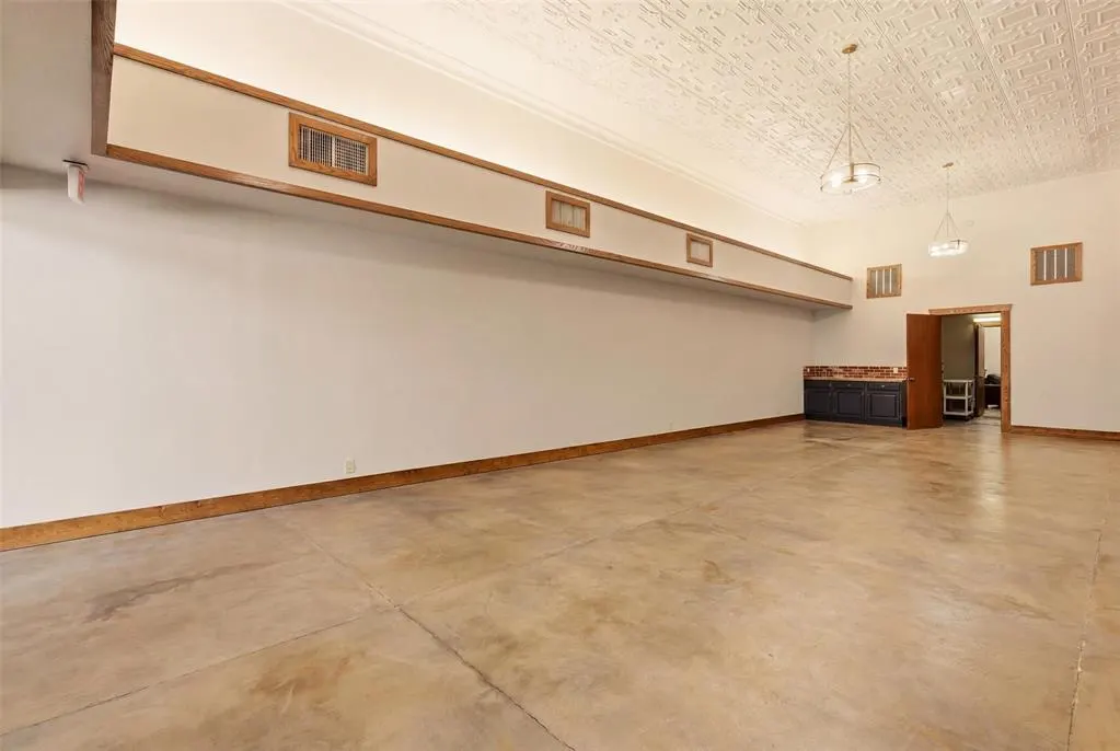 Photo 13 — 218 W Main Street, Stroud, OK 74079