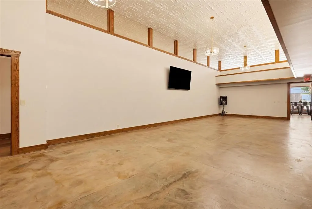 Photo 14 — 218 W Main Street, Stroud, OK 74079