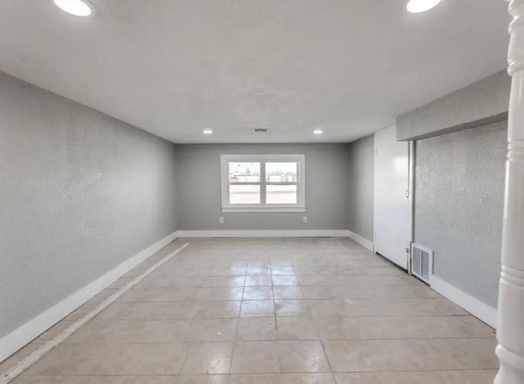Photo 8 — 228 W Fairchild, Midwest City, OK 73110