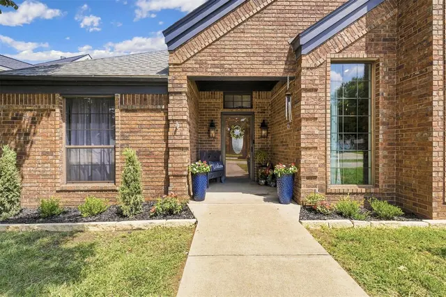 Photo 2 — 1316 Windsor Place, Shawnee, OK 74804