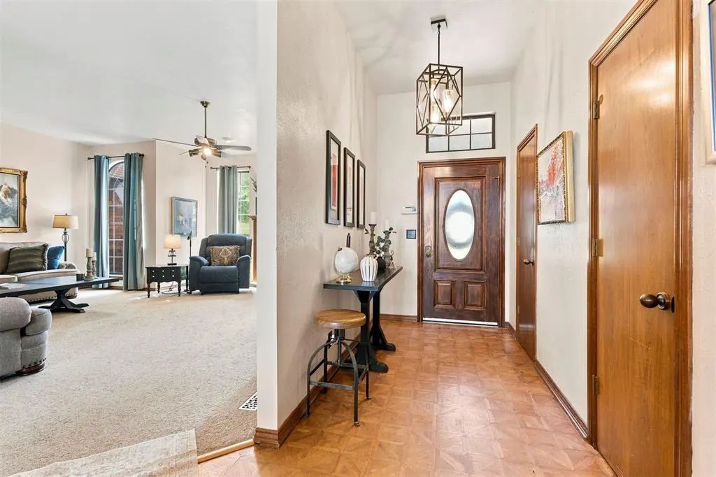 Photo 3 — 1316 Windsor Place, Shawnee, OK 74804