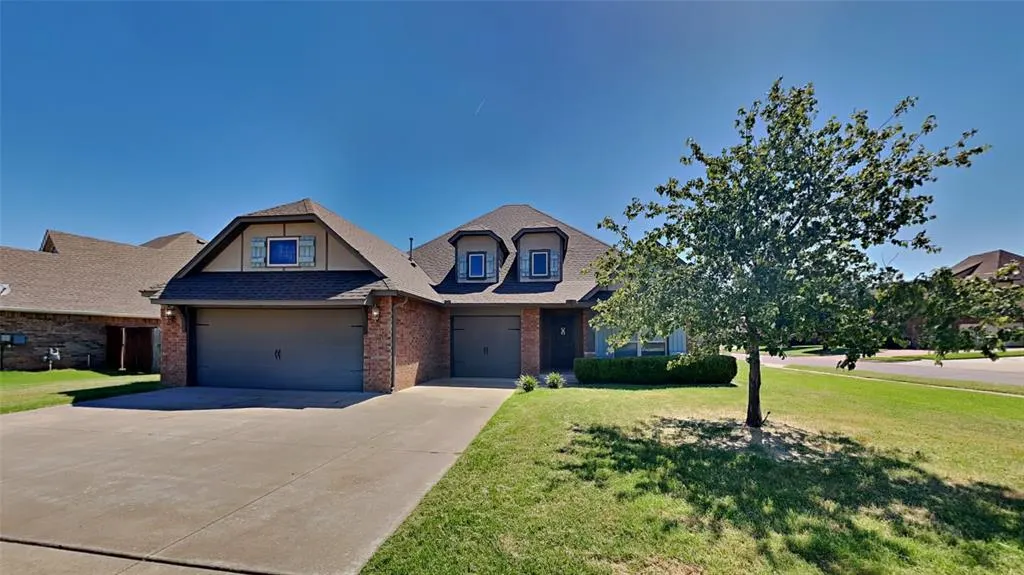 Front exterior — 5720 St James Place, Oklahoma City, OK 73179