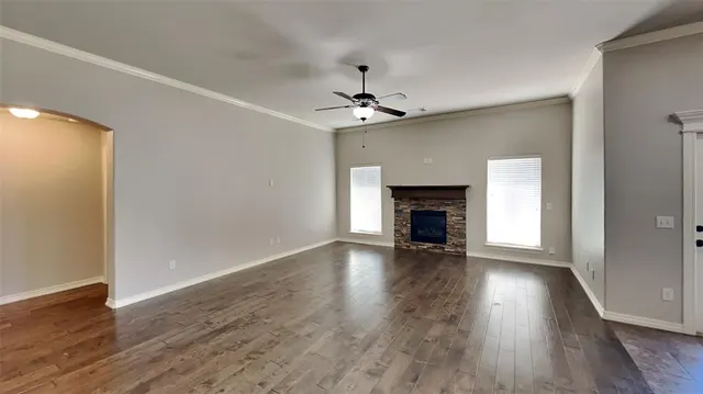 Photo 6 — 5720 St James Place, Oklahoma City, OK 73179