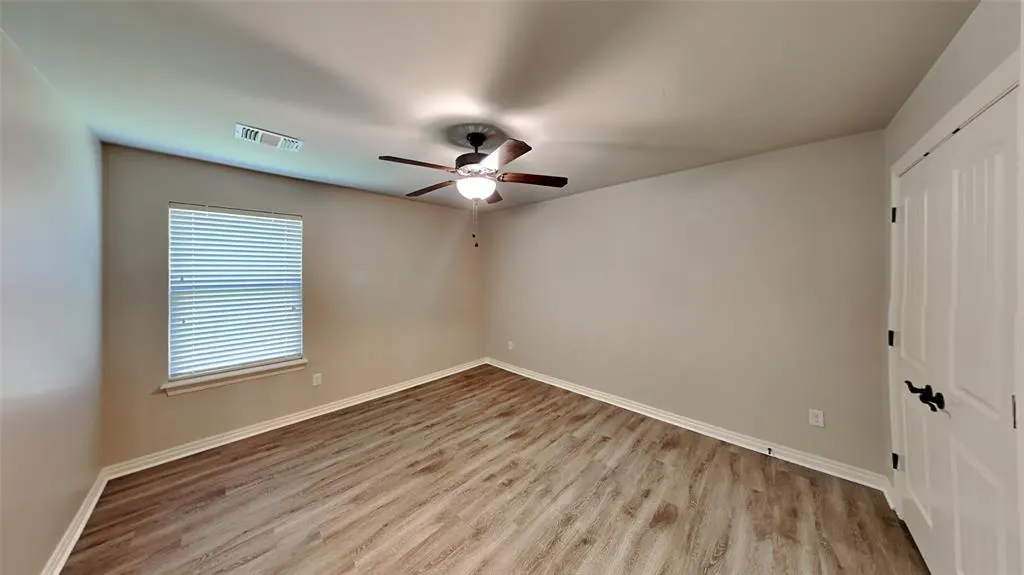 Photo 17 — 5720 St James Place, Oklahoma City, OK 73179