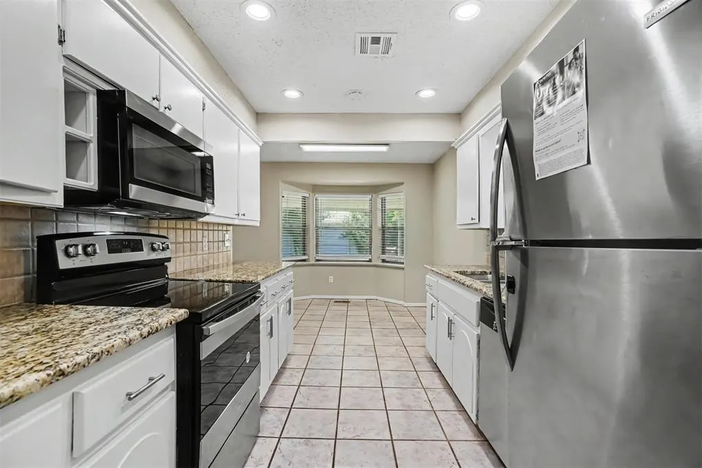Photo 5 — 2340 SW 90th Street, Oklahoma City, OK 73159