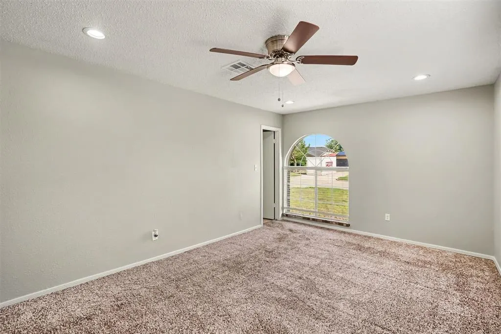 Photo 9 — 2340 SW 90th Street, Oklahoma City, OK 73159