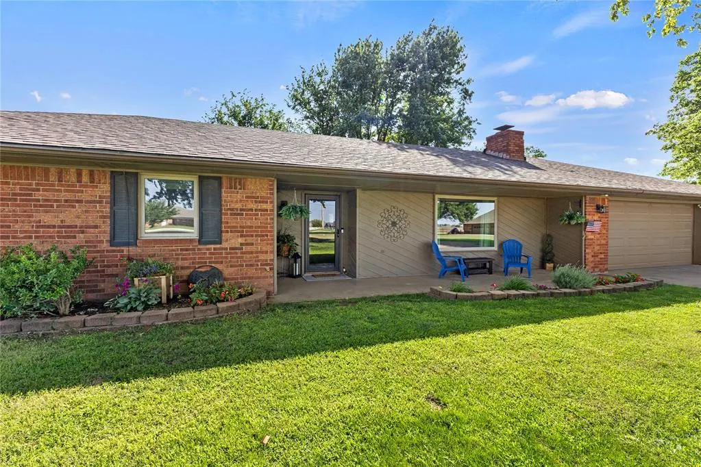 Photo 4 — 2121 Lyle Road, Weatherford, OK 73096