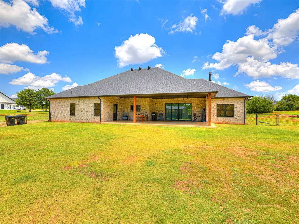 Photo 4 — 20181 Wolf Creek Drive, Purcell, OK 73080