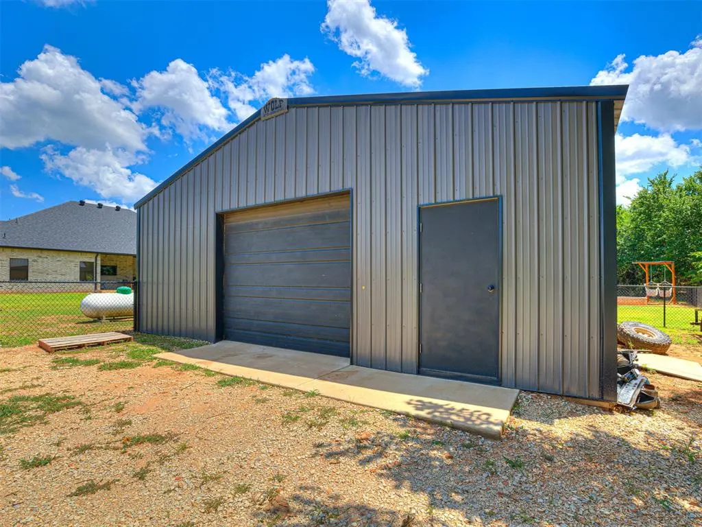 Photo 6 — 20181 Wolf Creek Drive, Purcell, OK 73080