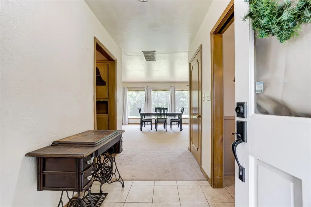 Photo 3 — 3218 Norcrest Drive, Oklahoma City, OK 73121