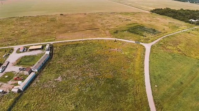 Photo 4 — 11751 Wagon Wheel Circle, Coyle, OK 73027
