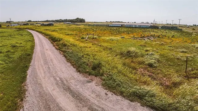 Photo 5 — 11751 Wagon Wheel Circle, Coyle, OK 73027