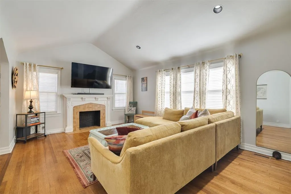 Photo 5 — 2321 NW 28th Street, Oklahoma City, OK 73107