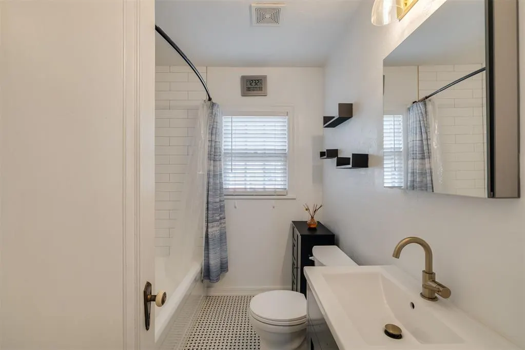 Photo 17 — 2321 NW 28th Street, Oklahoma City, OK 73107
