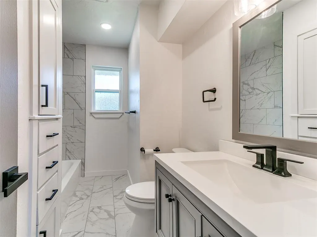 Photo 5 — 3037 SW 65th Place, Oklahoma City, OK 73159