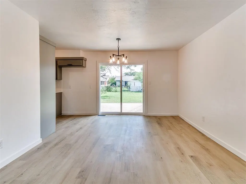 Photo 8 — 3037 SW 65th Place, Oklahoma City, OK 73159