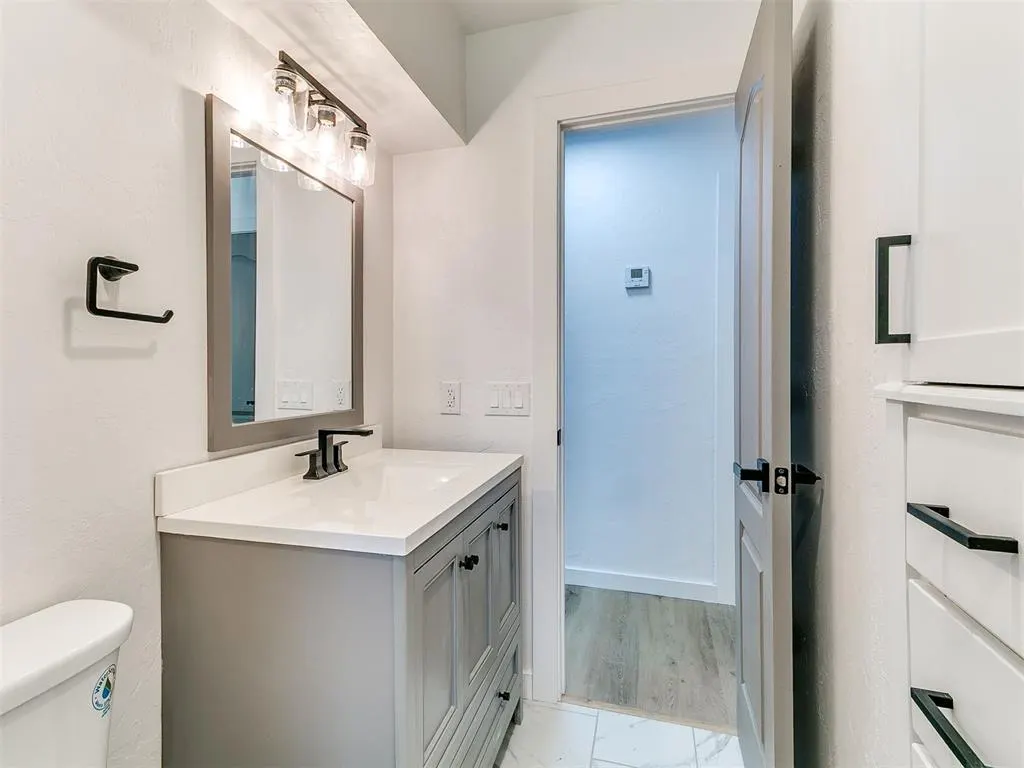 Photo 21 — 3037 SW 65th Place, Oklahoma City, OK 73159