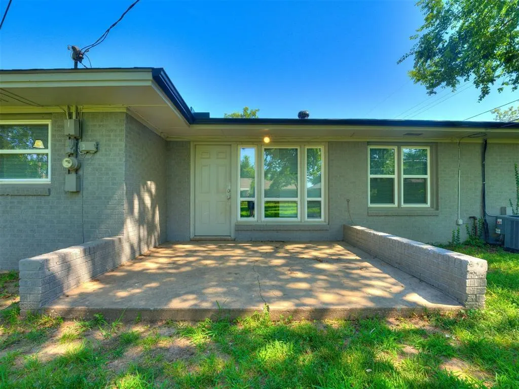 Photo 2 — 1800 Melrose Drive, Norman, OK 73069