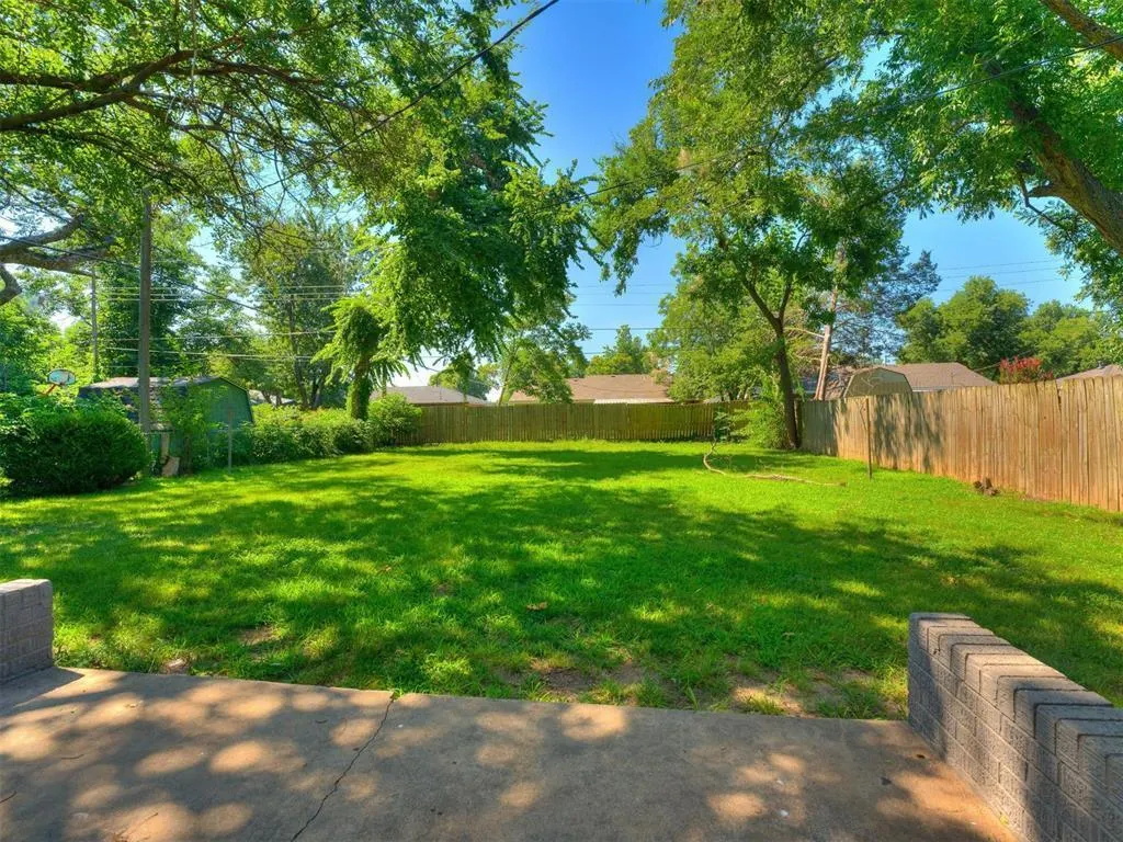 Photo 3 — 1800 Melrose Drive, Norman, OK 73069