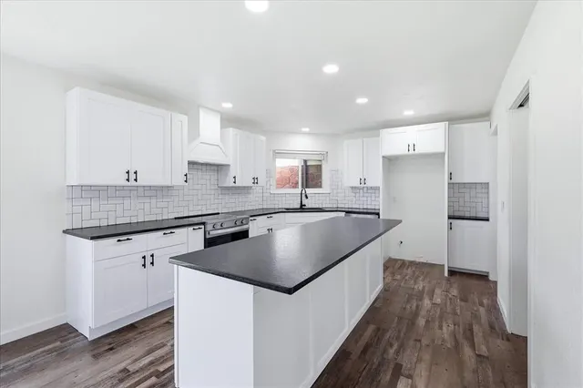 Photo 5 — 6104 W Gun Hill Way, Oklahoma City, OK 73132