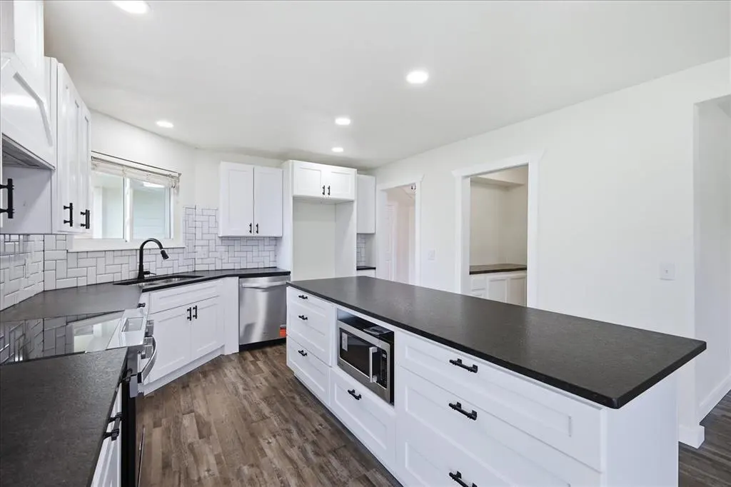 Photo 6 — 6104 W Gun Hill Way, Oklahoma City, OK 73132