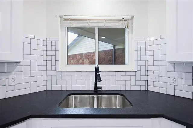 Photo 8 — 6104 W Gun Hill Way, Oklahoma City, OK 73132