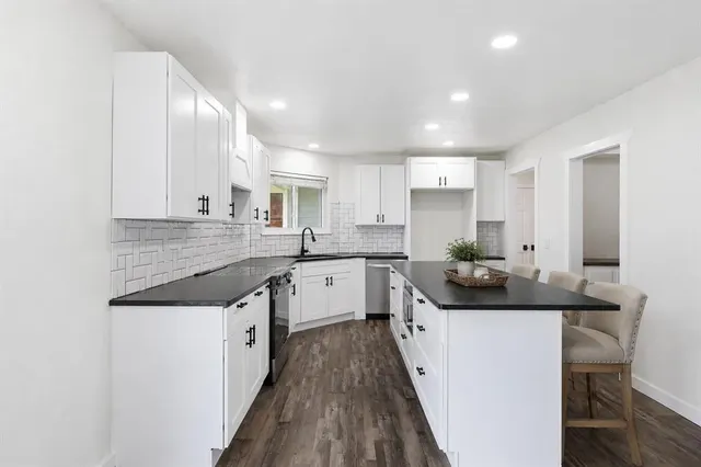 Photo 4 — 6104 W Gun Hill Way, Oklahoma City, OK 73132