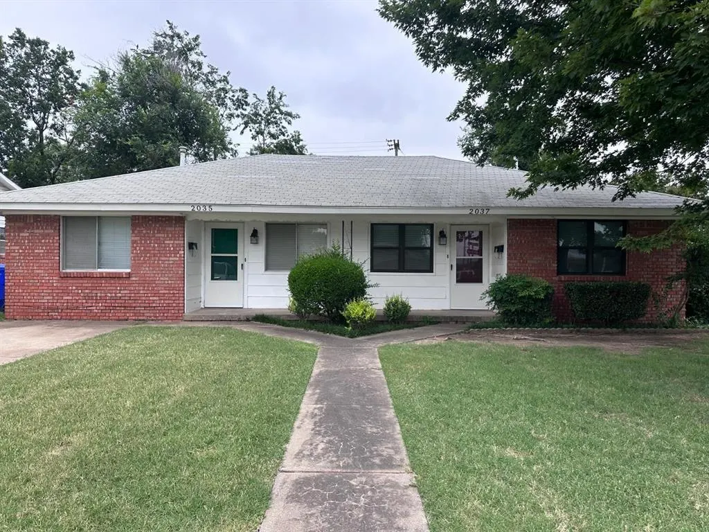 Front exterior — 2037 Delaware Lane 2037, Norman, OK 73071