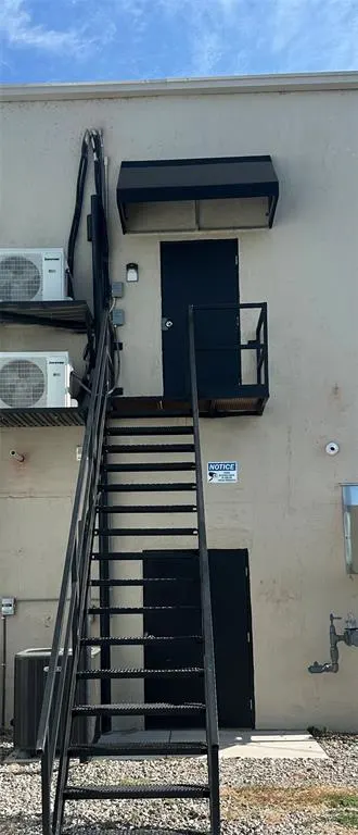 Front exterior — 102 E Broadway Street Unit B, Lexington, OK 73051