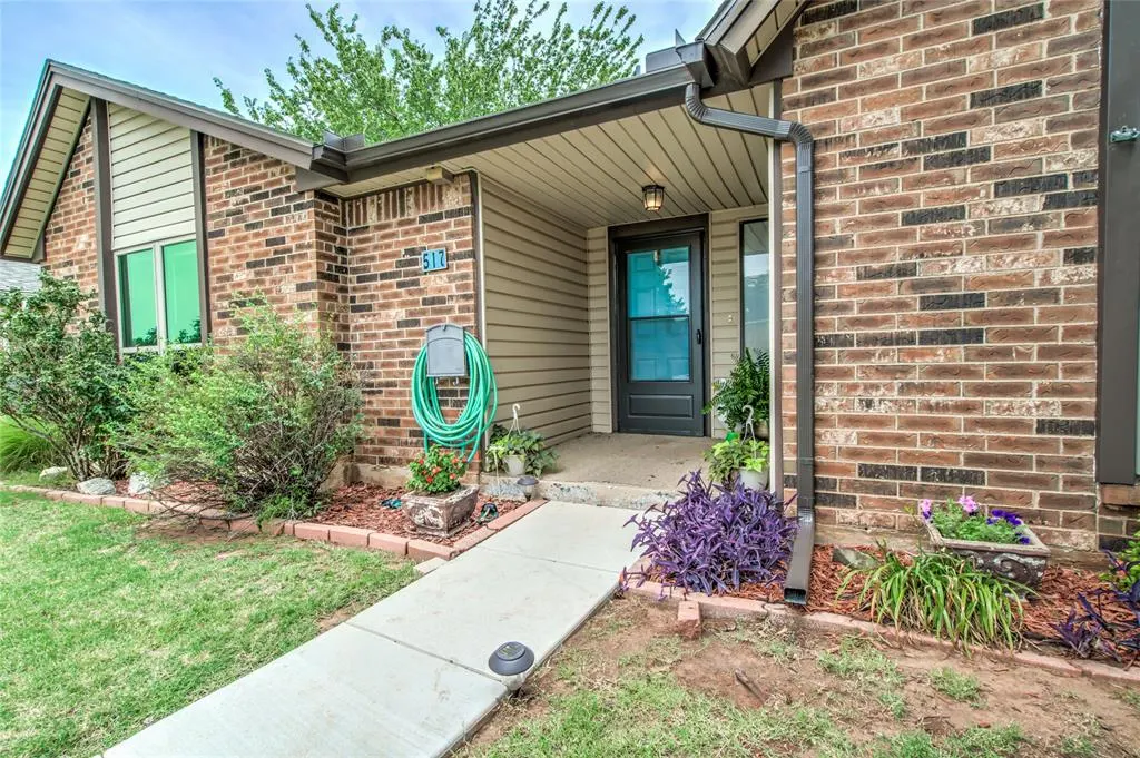 Photo 2 — 517 NW 140th Street, Edmond, OK 73013
