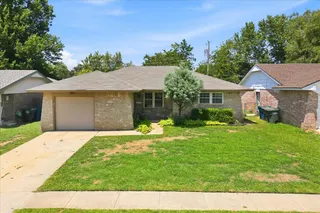 Sold home at 401 Gayclifee Terrace