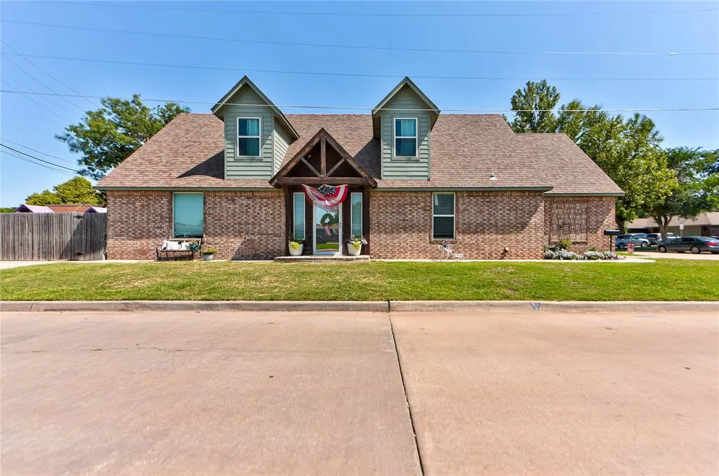 Front exterior — 4401 N Central Road, Bethany, OK 73008
