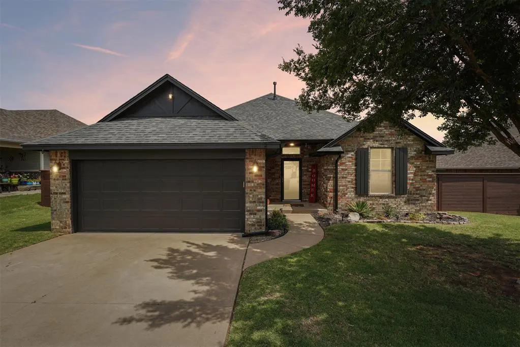 Front exterior — 9109 NW 90th Circle, Yukon, OK 73099