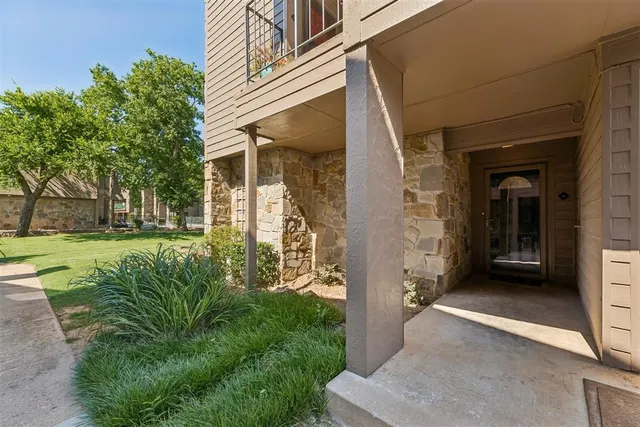 Front exterior — 6000 N Pennsylvania Avenue 103, Oklahoma City, OK 73112