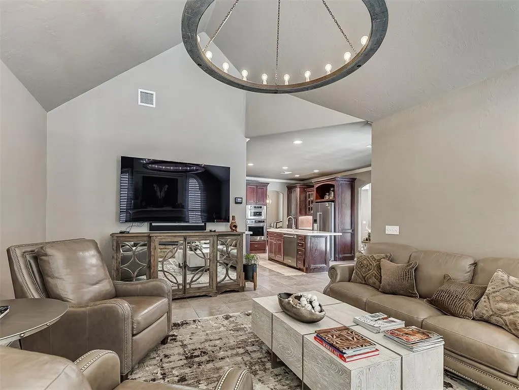 Photo 14 — 205 Alyssa Lane, Moore, OK 73160