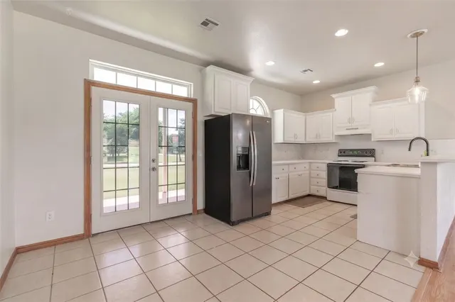 Photo 3 — 9625 Djl Drive, Jones, OK 73049