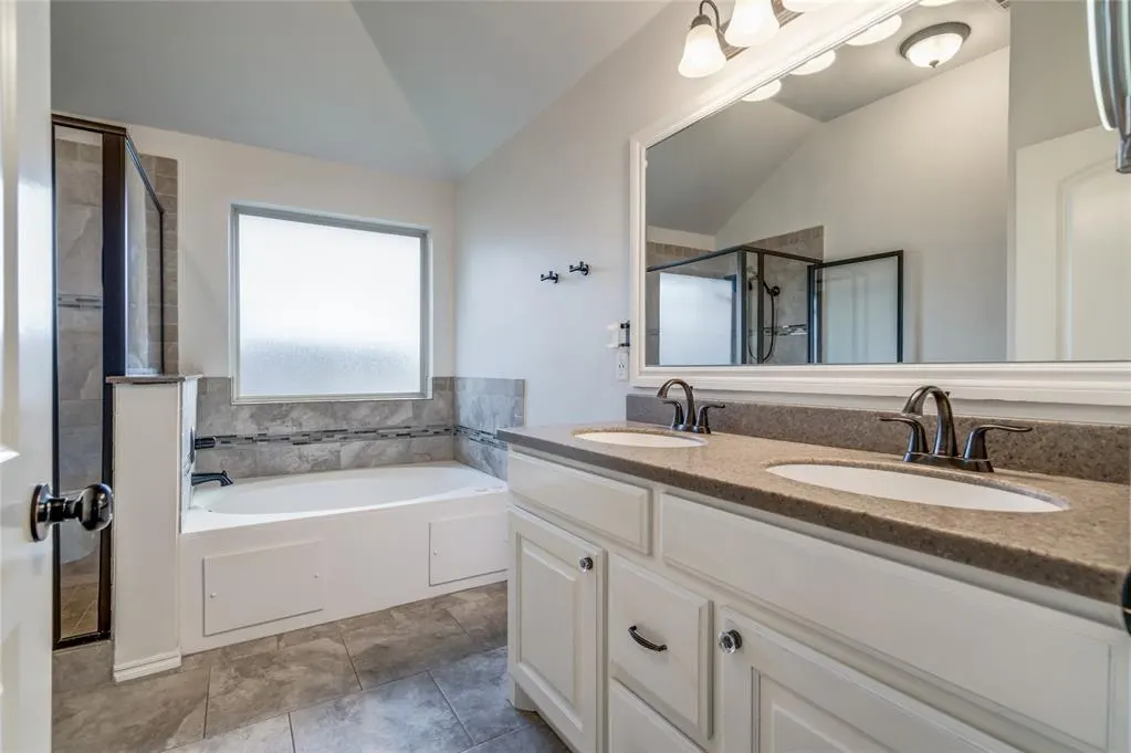 Photo 32 — 17605 Red Tailed Hawk Way, Edmond, OK 73012