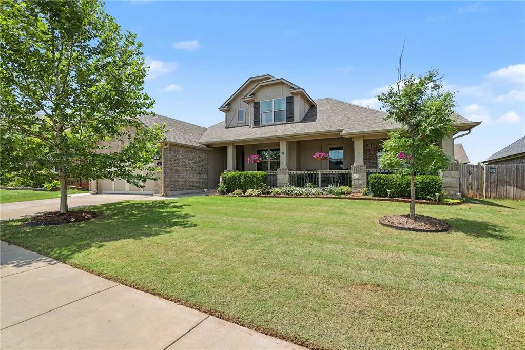 Front exterior — 122 Sonora Lane, Norman, OK 73069