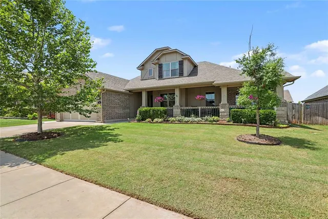 Front exterior — 122 Sonora Lane, Norman, OK 73069
