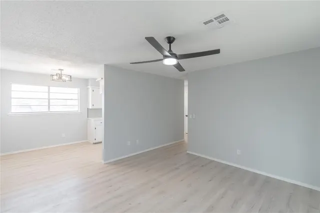 Photo 5 — 901 Shalimar Drive, Oklahoma City, OK 73115